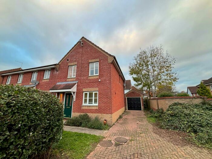 3 Bedroom Semi-Detached House To Rent In Mary Chapman Close, Norwich, NR7