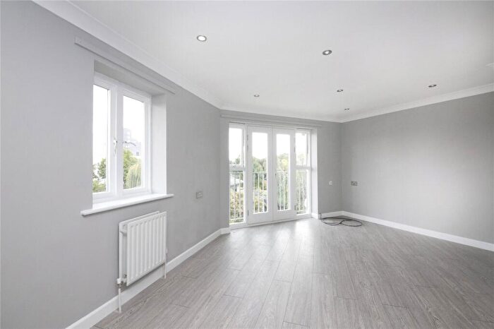 2 Bedroom Apartment To Rent In Trowbridge Road, London, E9