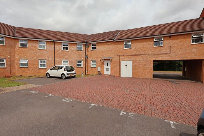 2 Bedroom Maisonette For Sale In Norden Way, Havant, PO9