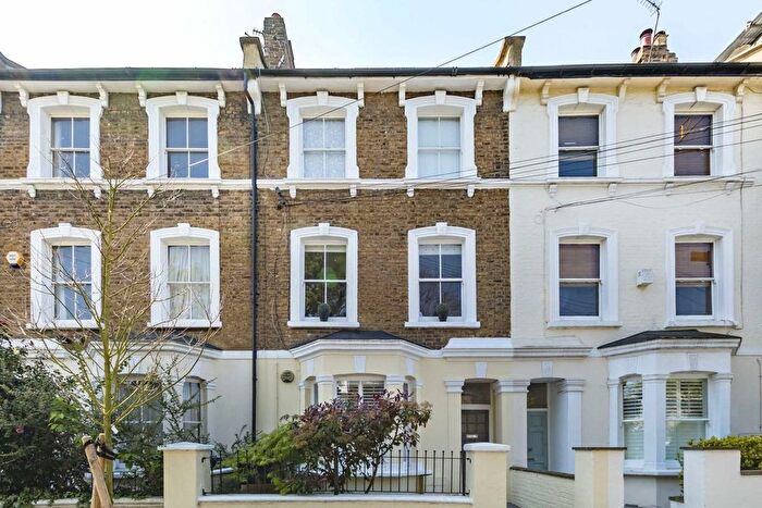 1 Bedroom Flat To Rent In Cleveland Road, Chiswick, W4