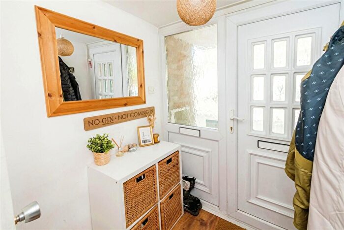 3 Bedroom Terraced House For Sale In Mark Close, Southampton, Hampshire, SO15
