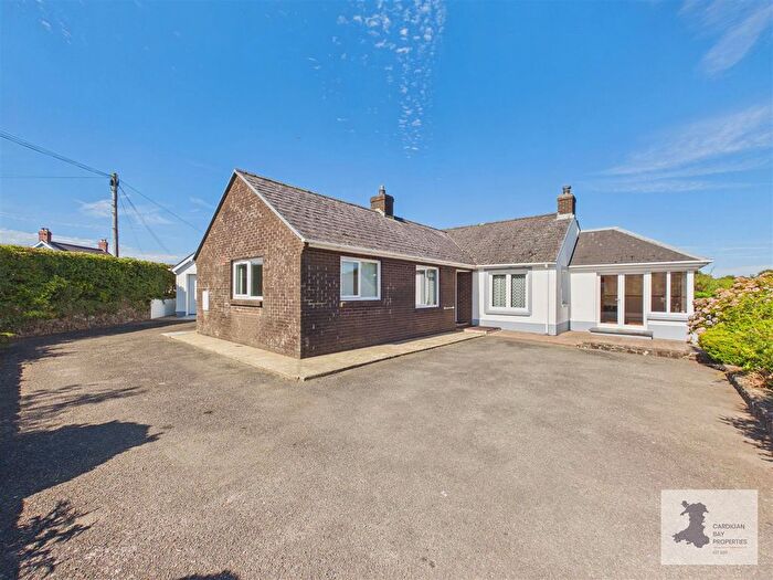 3 Bedroom Detached Bungalow For Sale In Blaenffos, Boncath, SA37