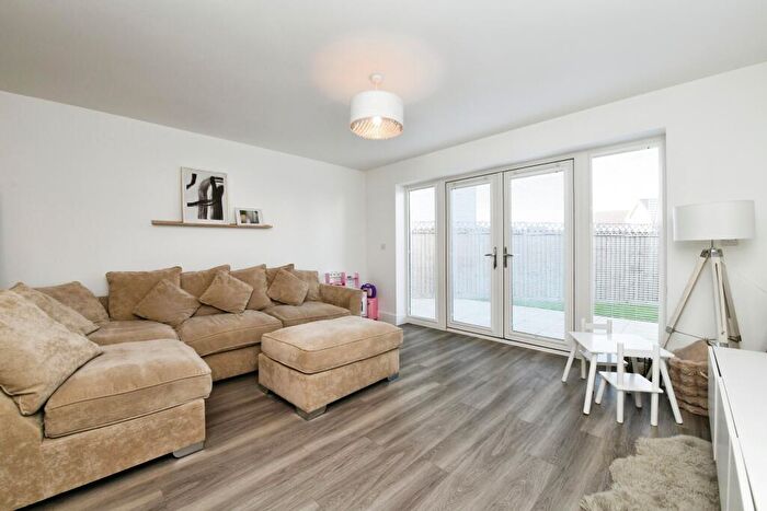 2 Bedroom Semi-Detached House For Sale In Andrewes Way, Rayleigh, Essex, SS6