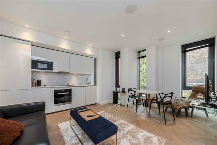 2 Bedroom Flat To Rent In Bedford Street, London WC2E