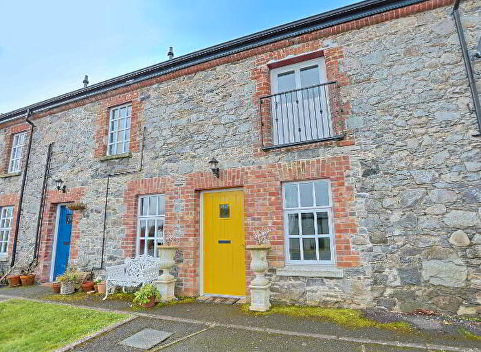 2 Bedroom Mid Terraced House For Sale In The Barns, Craigavon, BT63
