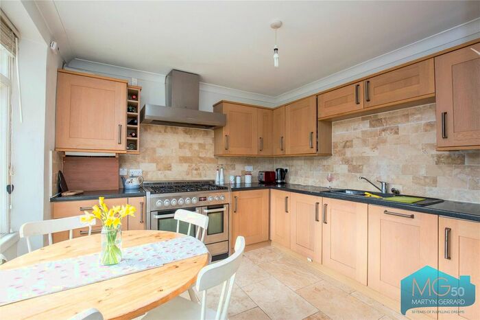 4 Bedroom Flat To Rent In Haringey Park, Crouch End N8