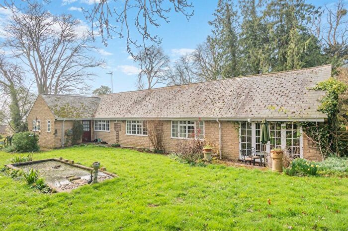 4 Bedroom Detached House For Sale In Wakerley Road, Barrowden, Oakham, LE15