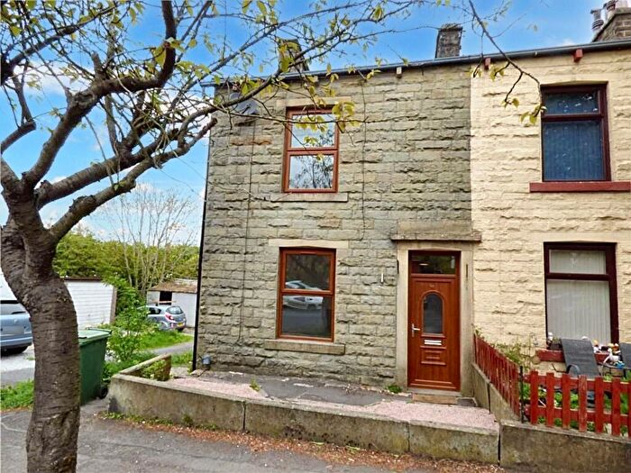 3 Bedroom End Of Terrace House To Rent In New Line, Bacup, OL13
