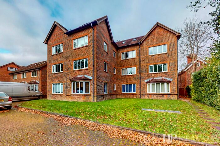 2 Bedroom Flat To Rent In Perryfield Road, Crawley RH11