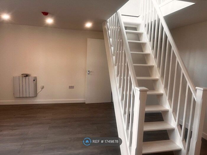 1 Bedroom Flat To Rent In Interlinks House, Hendon, NW4
