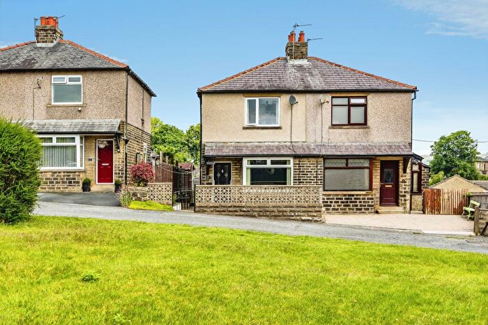 2 Bedroom Semi-Detached House For Sale In Milner Lane, Halifax, HX4