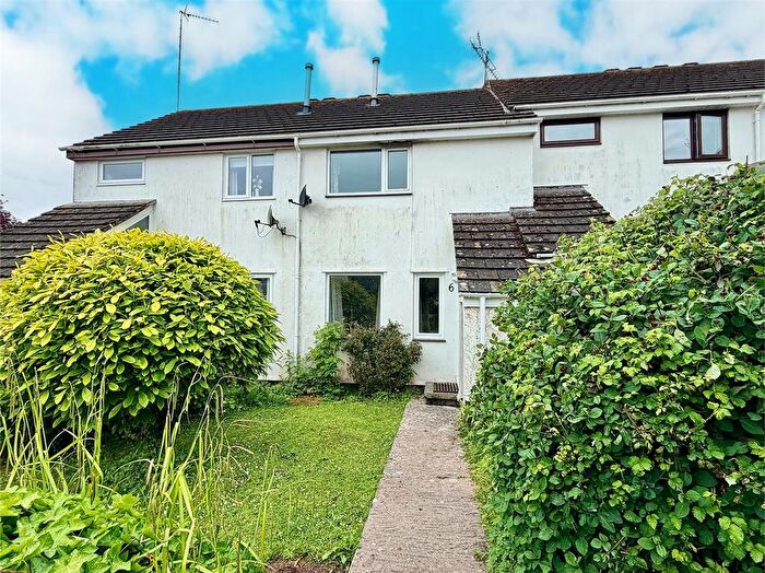 3 Bedroom Property For Sale In Yealmpton, Plymouth, PL8