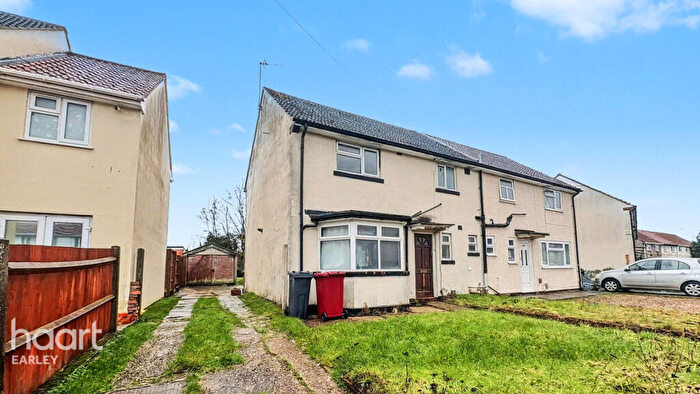 3 Bedroom Semi Detached House To Rent In Linden Road, Reading, RG2