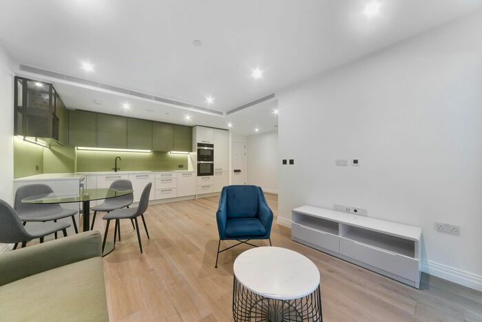 2 Bedroom Flat To Rent In Savoy House, Chelsea Creek, London, SW6