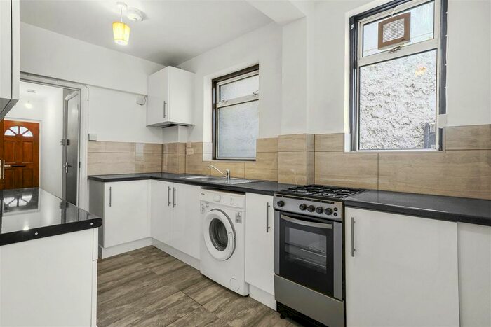 2 Bedroom Flat To Rent In St. Johns Road, Wembley, HA9