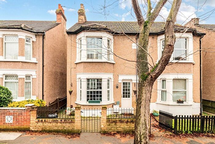 3 Bedroom Semi-Detached House For Sale In Malvern Road, Hornchurch, Essex, RM11