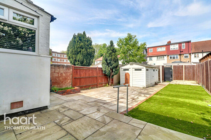 3 Bedroom Terraced House For Sale In Oaklands Avenue, Thornton Heath, CR7