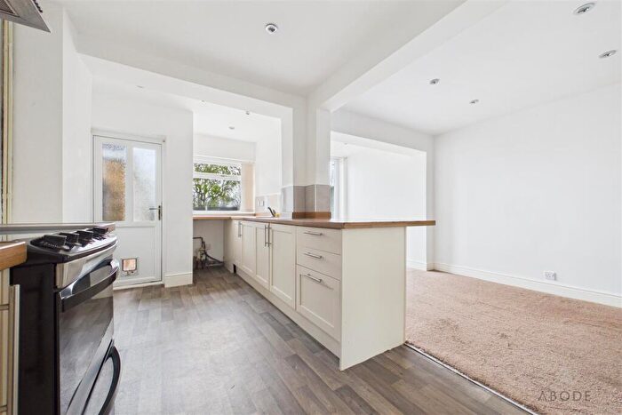 3 Bedroom Semi Detached House For Sale In Stockwell Avenue, Brierley Hill, DY5