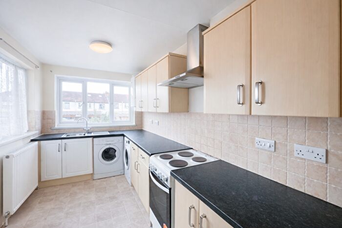 4 Bedroom Semi Detached House To Rent In Filton Grove, Horfield, BS7