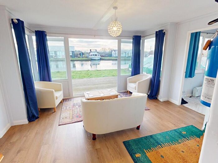 2 Bedroom Detached Bungalow For Sale In Potter Heigham, NR29