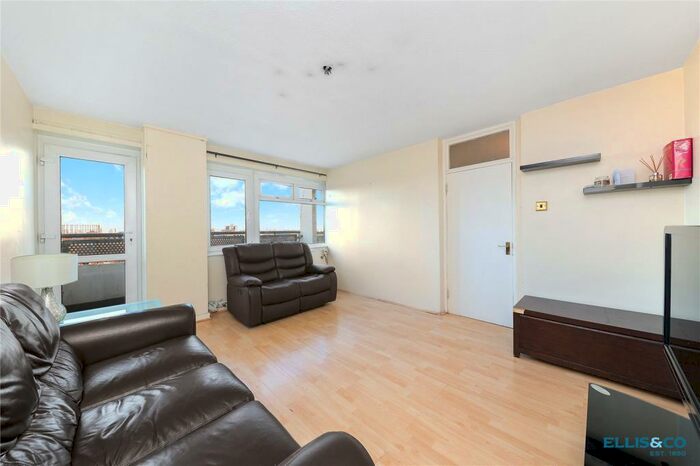 2 Bedroom Apartment To Rent In Fellows Court, Weymouth Terrace, London, E2