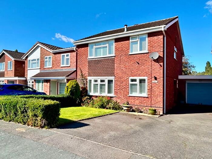 4 Bedroom Link Detached House For Sale In Fishers Lock, Newport, TF10