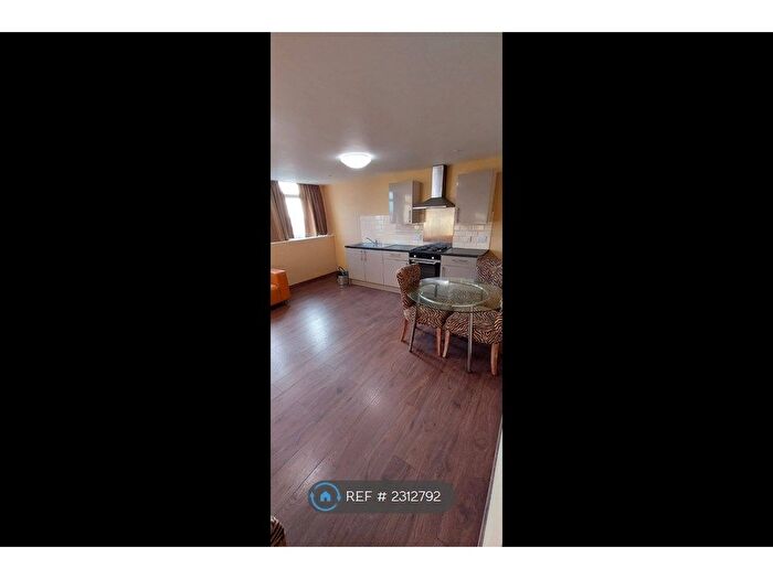 4 Bedroom Flat To Rent In Daniel House, Bootle, L20