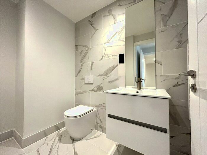 2 Bedroom Apartment To Rent In Apex Lofts, Warwick Street, Birmingham, West Midlands, B12