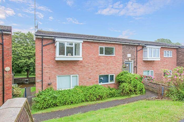 2 Bedroom Duplex For Sale In Western Crescent, Banbury, OX16