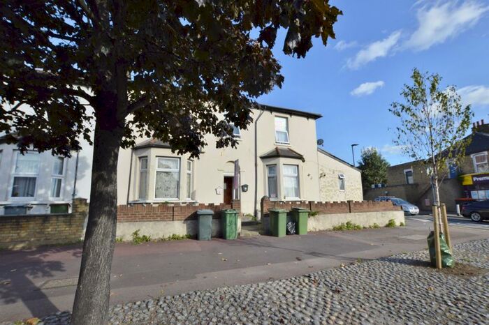 1 Bedroom Flat To Rent In New Barn Street, Plaistow, London, E13