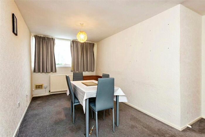 3 Bedroom Terraced House For Sale In Glenlivet Gardens, Clifton, Nottingham, NG11