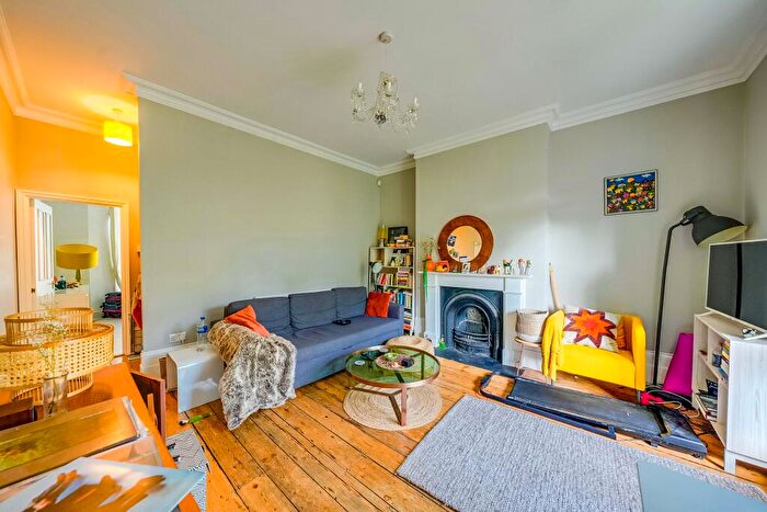 1 Bedroom Flat For Sale In Queens Road, London, SE14