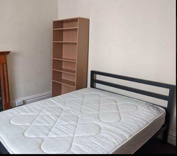 5 Bedroom Semi-Detached House To Rent In Gregory Avenue, Lenton, Nottingham, NG7