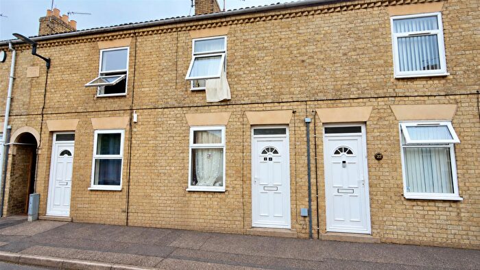 3 Bedroom Terraced House For Sale In Henry Street, Peterborough, PE1