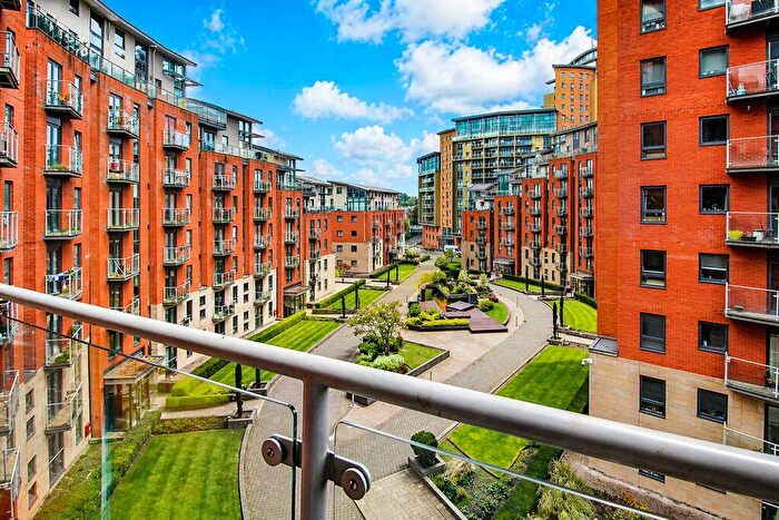 2 Bedroom Apartment For Sale In Gotts Road, Leeds, LS12