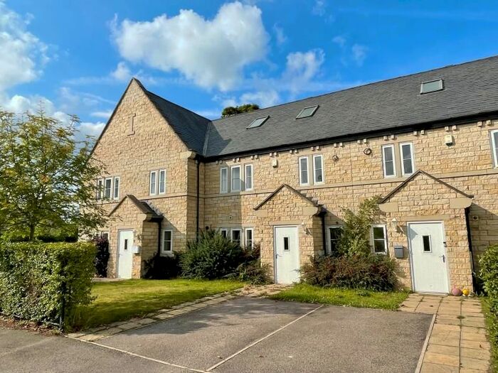 5 Bedroom Property To Rent In Lodge Gardens, Bramham, Wetherby, West Yorkshire, LS23