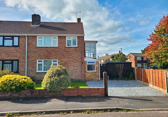 3 Bedroom Semi-detached House For Sale In Longstock Crescent, Totton, SO40