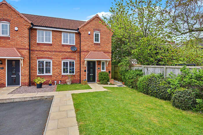 3 Bedroom Semi Detached House For Sale In Brick Kiln Drive, Hasland, Chesterfield, S41