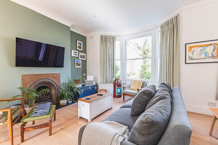 1 Bedroom Flat To Rent In Josephine Avenue, London, SW2