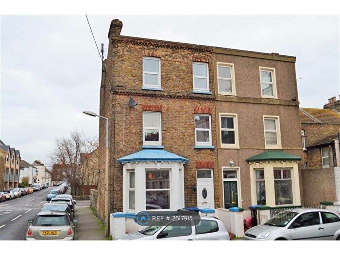 5 Bedroom Semi-Detached House To Rent In Oxford Street, Margate, CT9