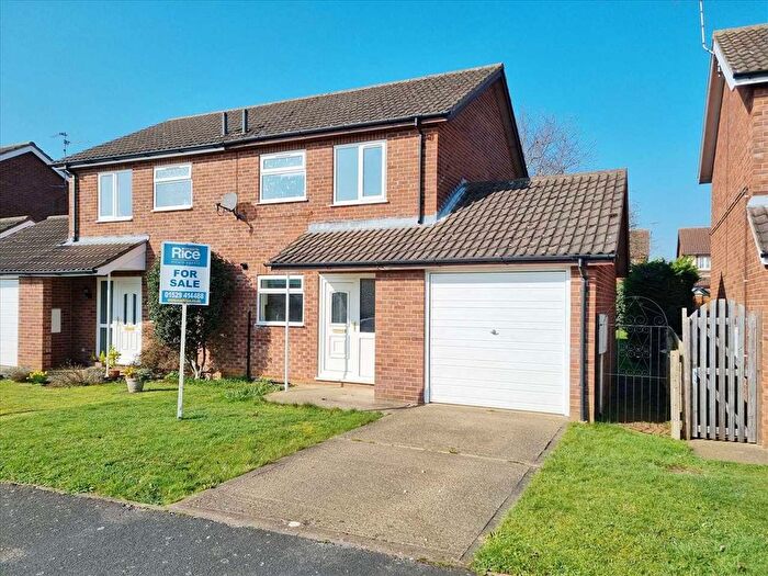 3 Bedroom Semi Detached House For Sale In Southfields, Sleaford, NG34