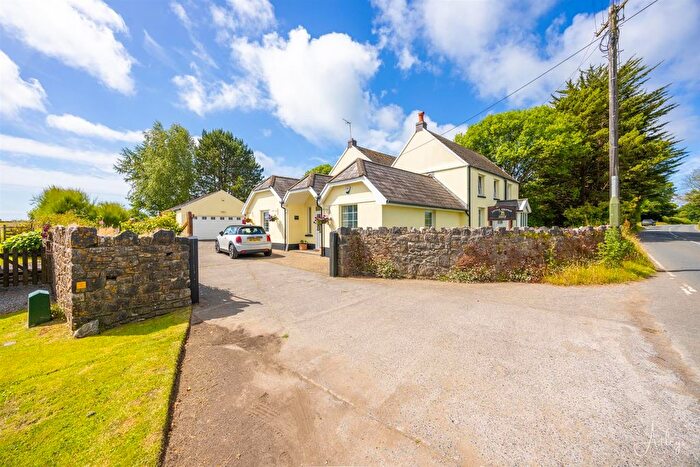 4 Bedroom Detached House For Sale In Pennard Road, Pennard, Swansea, SA3