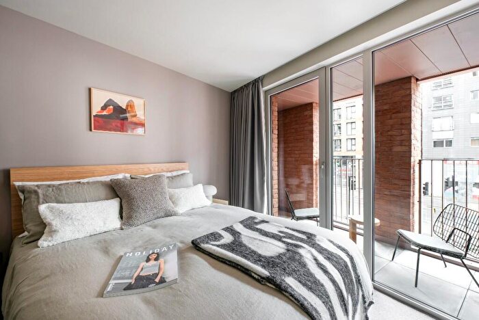 2 Bedroom Apartment To Rent In Addington Street, Manchester, Greater Manchester, M4
