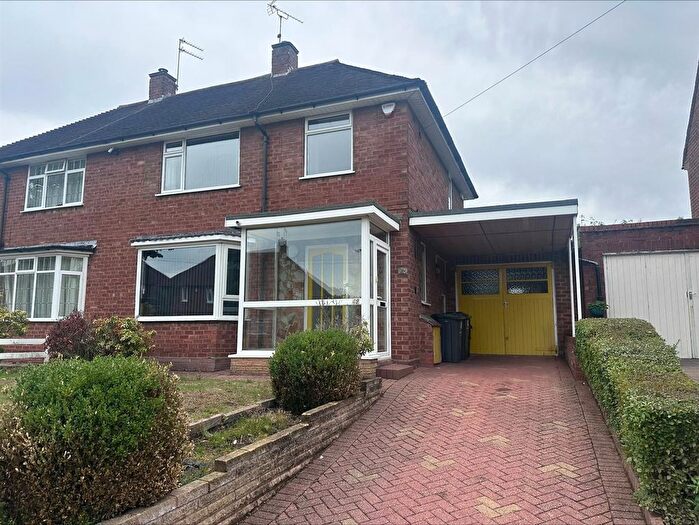 3 Bedroom Property To Rent In Meadow Brook Road, Bvt, Birmingham, B31