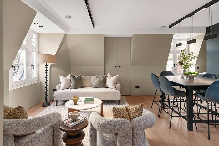 1 Bedroom Flat For Sale In Egerton Gardens, London, SW3