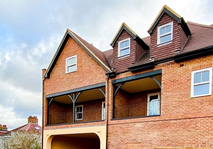 2 Bedroom Apartment For Sale In Malden Road, Cheam - With Private Balcony, SM3