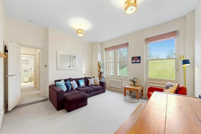 2 Bedroom Flat To Rent In Hornsey Lane, Highgate, London, N6