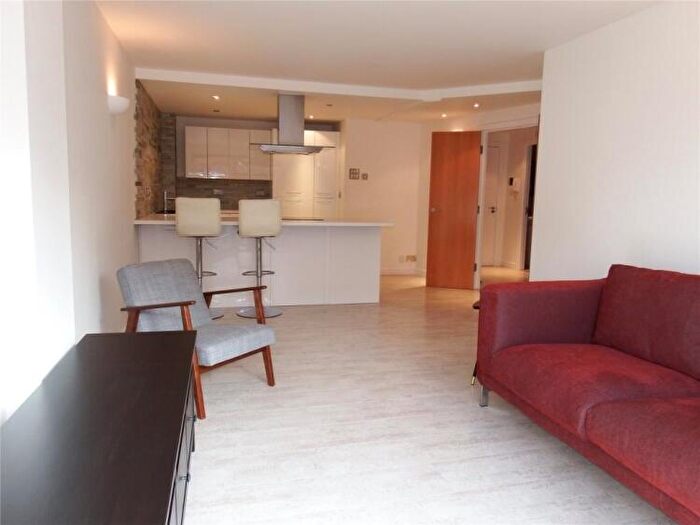 2 Bedroom Apartment To Rent In The Quays Concordia Street Leeds, LS1