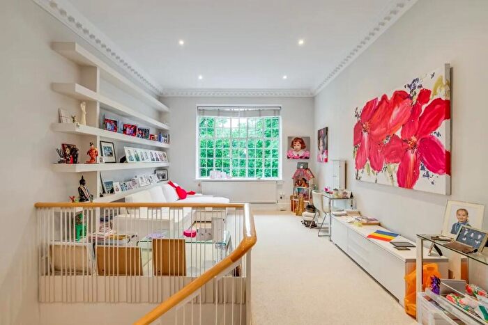 2 Bedroom Flat To Rent In Ormonde Terrace, St Johns Wood, NW8