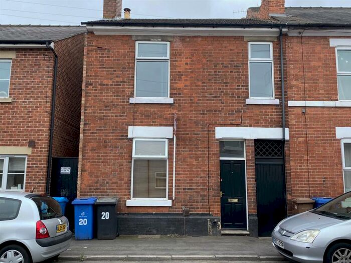4 Bedroom House To Rent In Stanley Street, Derby, DE22